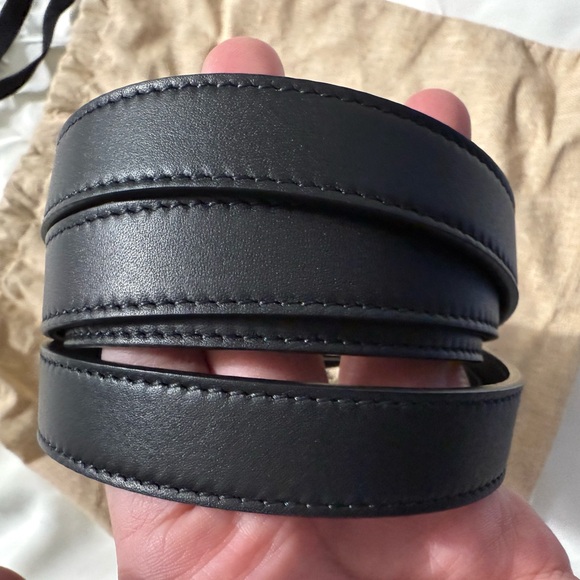 Gucci Black Leather Belt with Gold Buckle (Double G Marmont) - Picture 4 of 5